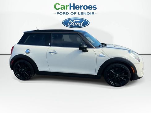 Used 2016 MINI Cooper S FWD image 9