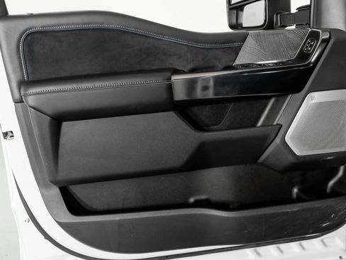 Used 2025 Ford F250 Platinum image 55