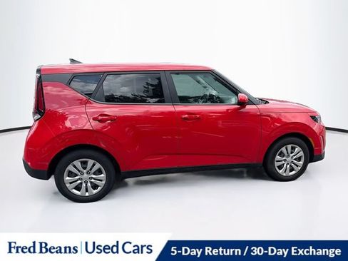 Used 2023 Kia Soul LX FWD image 11
