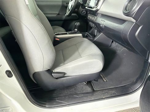 Used 2022 Toyota Tacoma SR5 image 13