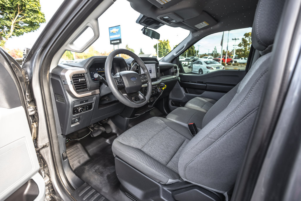 Used 2025 Ford F150 XL w/ Equipment Group 103A High AWD/4WD image 19