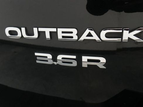 Used 2013 Subaru Outback 3.6R Limited w/ Special Appearance Pkg image 11