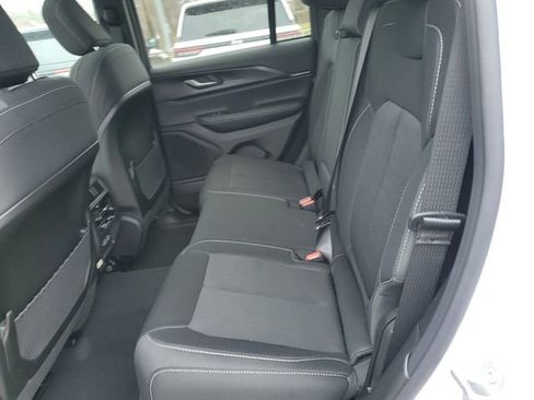 New 2025 Jeep Grand Cherokee Laredo X image 16