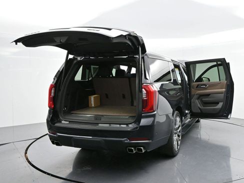 Used 2025 GMC Yukon XL Denali Ultimate w/ LPO, Floor Liner Package image 50