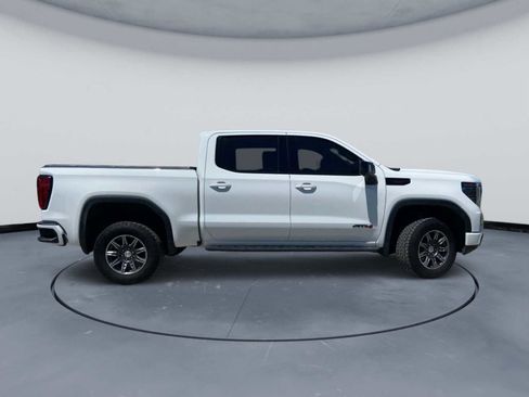 Used 2024 GMC Sierra 1500 AT4 w/ AT4 Premium Package AWD/4WD image 3