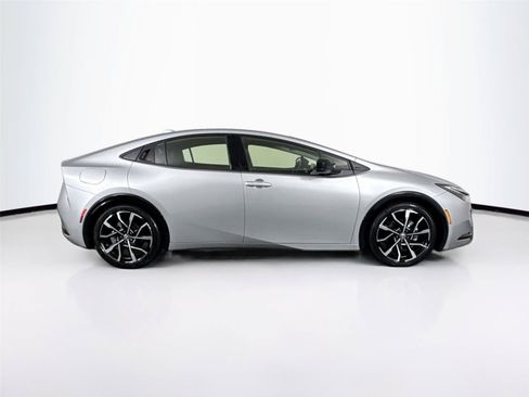 Certified 2025 Toyota Prius Plug-In Hybrid FWD image 11