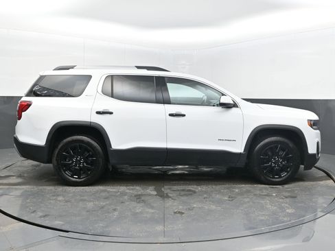 Used 2023 GMC Acadia SLT image 10