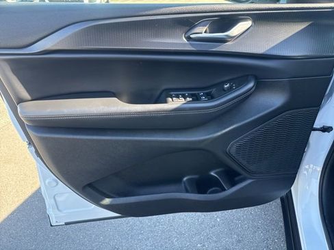 Certified 2025 Jeep Grand Cherokee L Altitude image 12