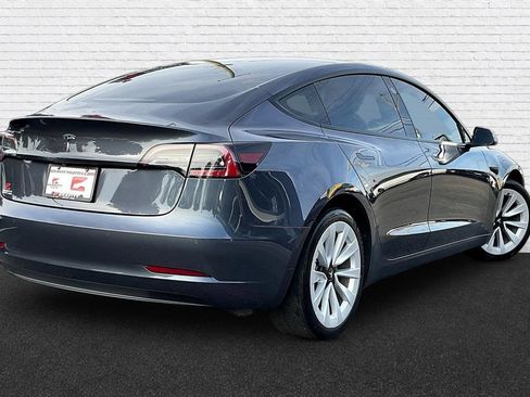 Used 2022 Tesla Model 3 Standard Range RWD image 4