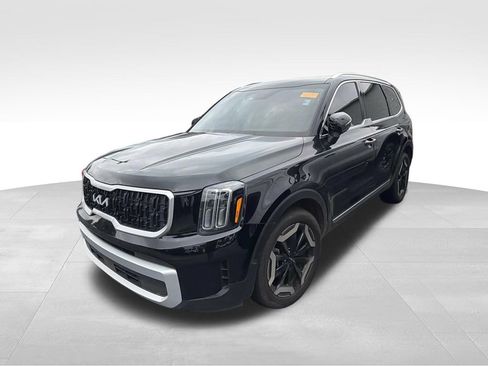 Used 2024 Kia Telluride EX w/ EX Captain's Chair Package FWD image 5