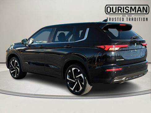 Used 2022 Mitsubishi Outlander ES image 3