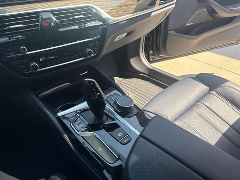 Used 2020 BMW M550i xDrive AWD/4WD image 23