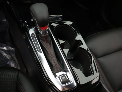 Used 2024 Chevrolet Trax RS image 48