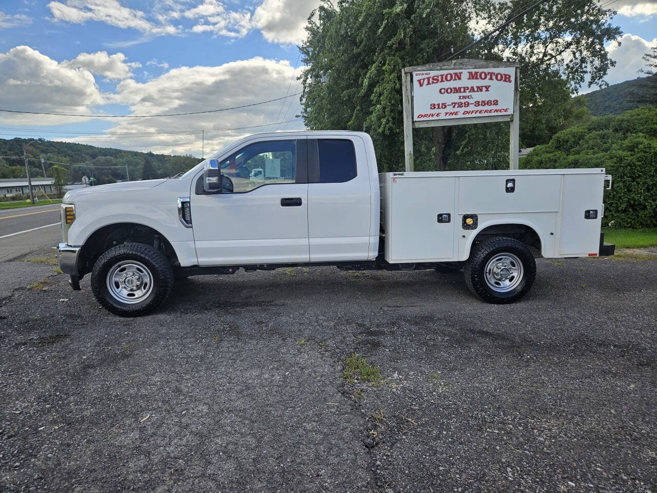 Used 2019 Ford F250 XL w/ XL Value Package AWD/4WD image 3