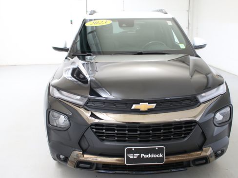 Used 2023 Chevrolet TrailBlazer ACTIV w/ Convenience Package AWD/4WD image 2