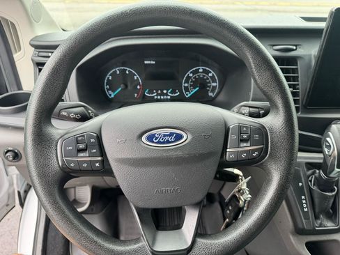 Used 2022 Ford Transit 250 Low Roof AWD image 23