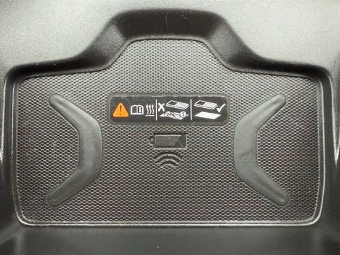 Used 2022 Chevrolet Colorado Z71 image 32