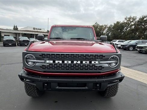 New 2025 Ford Bronco Badlands image 8