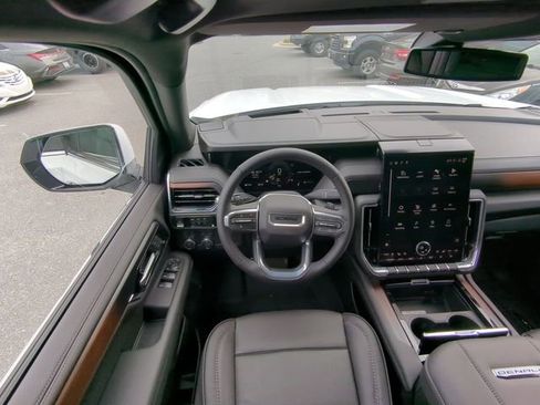 New 2026 GMC Yukon Denali w/ Sun & Power Step Package image 40