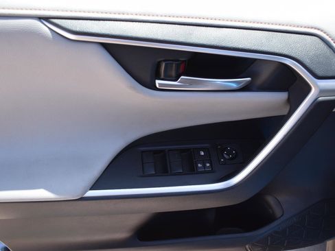 Used 2019 Toyota RAV4 Adventure AWD/4WD image 23