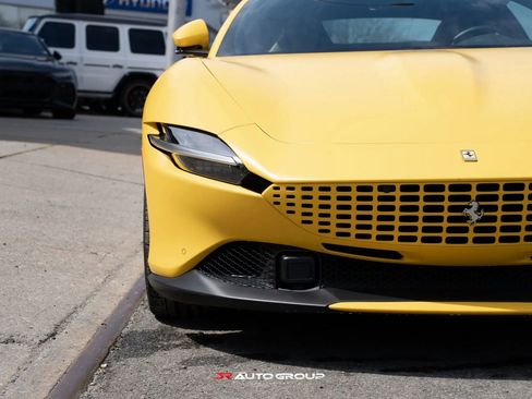 Used 2022 Ferrari Roma image 9