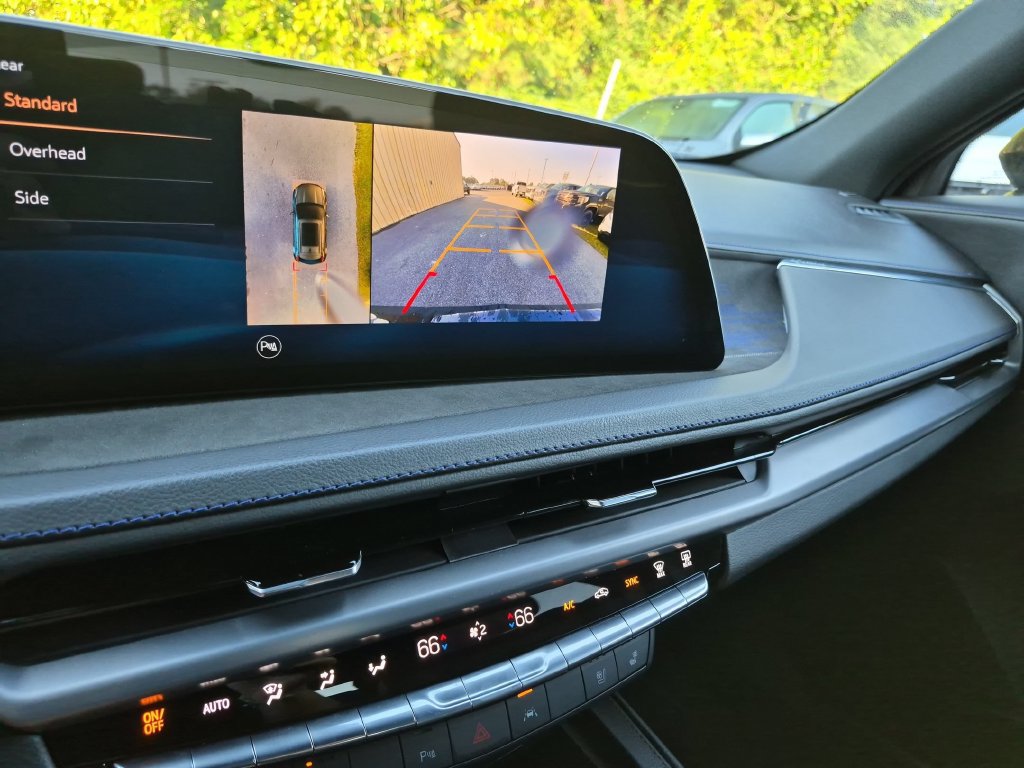 Certified 2024 Cadillac XT4 Sport FWD image 21