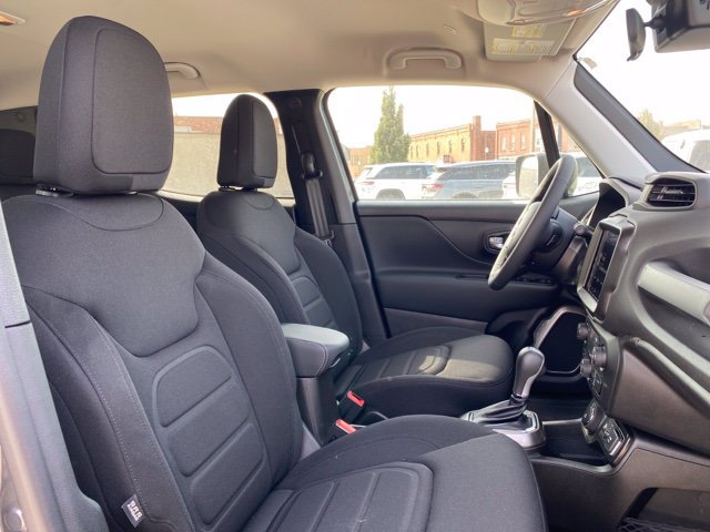 Used 2022 Jeep Renegade Latitude AWD/4WD image 7