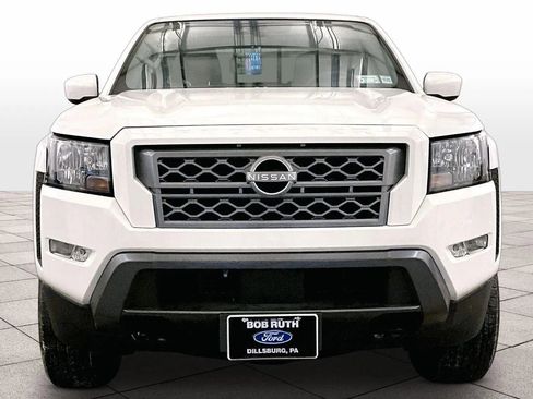Used 2024 Nissan Frontier SV w/ SV Convenience Package image 3