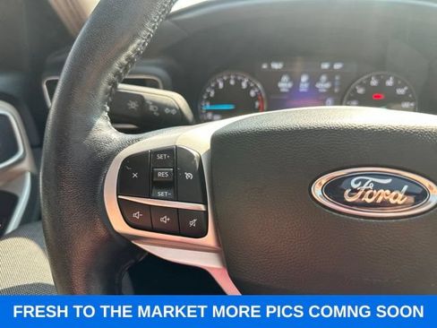 Used 2022 Ford Explorer XLT w/ Equipment Group 202A AWD/4WD image 42