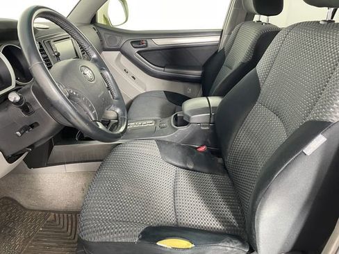 Used 2008 Toyota 4Runner SR5 AWD/4WD image 2