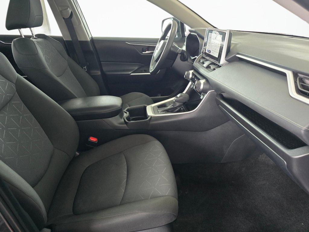 Used 2025 Toyota RAV4 XLE w/ Convenience Package AWD/4WD image 41