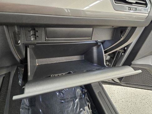 Used 2024 Volkswagen Tiguan Wolfsburg Edition image 22