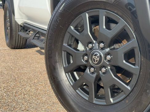 Certified 2025 Toyota 4Runner SR5 image 2