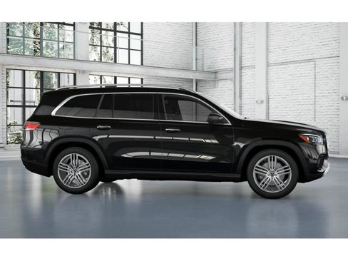 New 2026 Mercedes-Benz GLS 450 4MATIC image 28