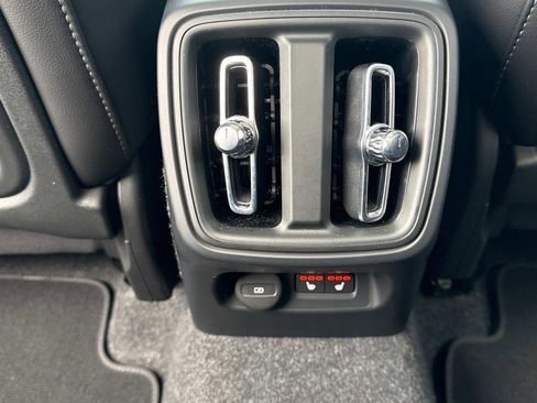 Certified 2025 Volvo XC40 B5 Plus image 13