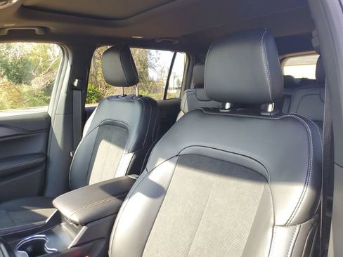 New 2025 Jeep Grand Cherokee L Altitude image 14