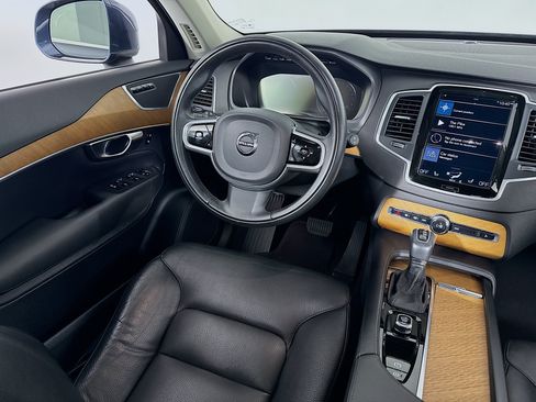 Used 2022 Volvo XC90 T5 Momentum AWD/4WD image 38