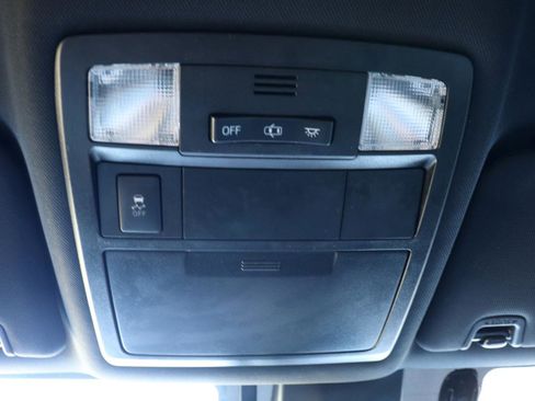 Used 2018 Toyota Tacoma TRD Sport image 63