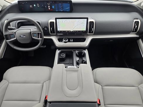 New 2026 Ford Expedition Active image 23