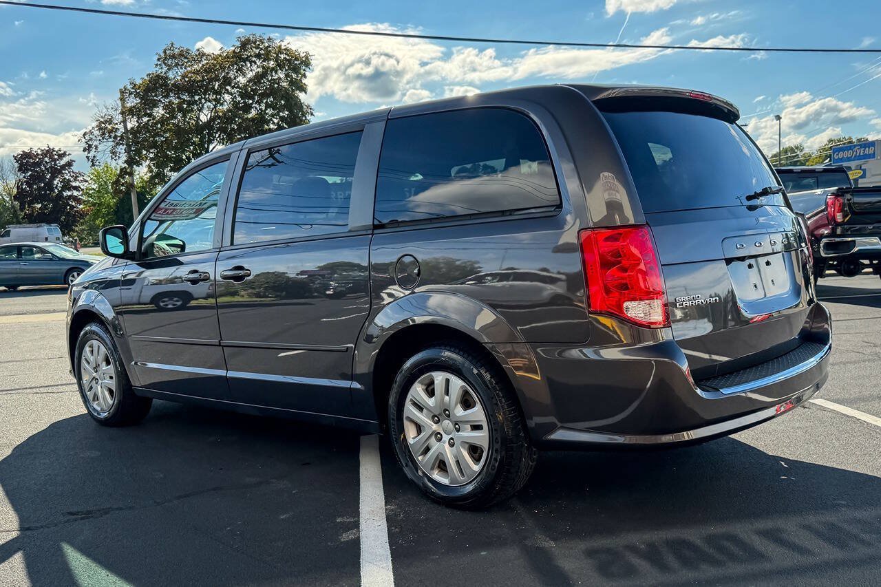 Used 2017 Dodge Grand Caravan SE w/ Power Window Group FWD image 6