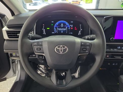 Used 2025 Toyota Camry LE FWD image 26
