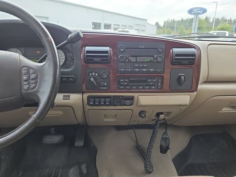 Used 2006 Ford F350 Lariat AWD/4WD image 22