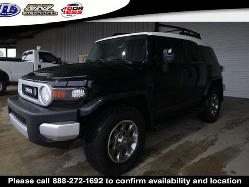 Used 2013 Toyota FJ Cruiser 4WD image 3