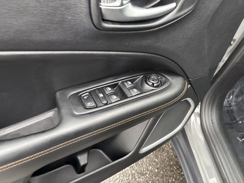 Certified 2020 Jeep Compass Limited image 16