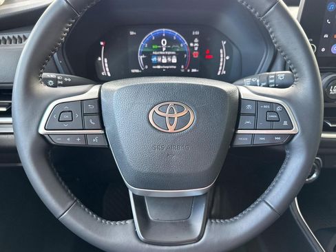 Used 2025 Toyota Grand Highlander FWD image 17