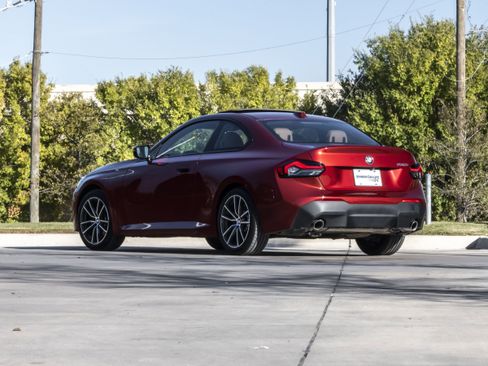 Certified 2025 BMW 230i Coupe image 3