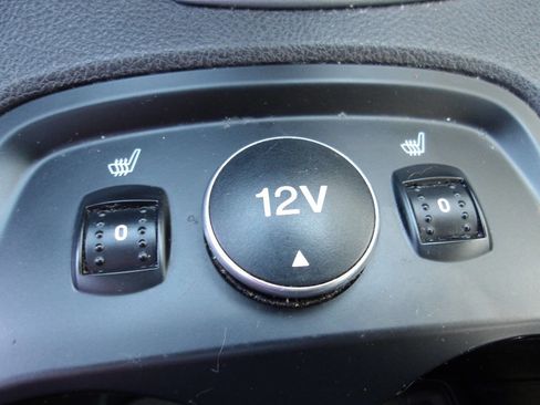Used 2012 Ford Focus Titanium FWD image 17