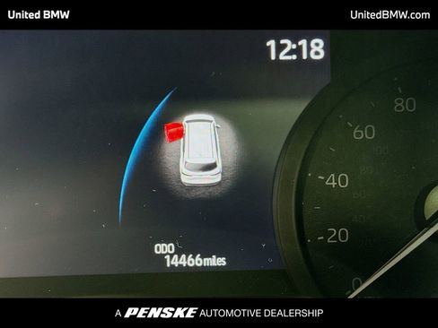 Used 2025 Toyota Sienna XLE w/ XLE Plus Package FWD image 7
