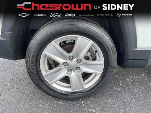 Used 2022 Jeep Compass Latitude AWD/4WD image 19