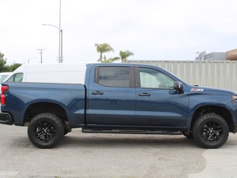 Used 2022 Chevrolet Silverado 1500 LT Trail Boss w/ Safety Package AWD/4WD image 3